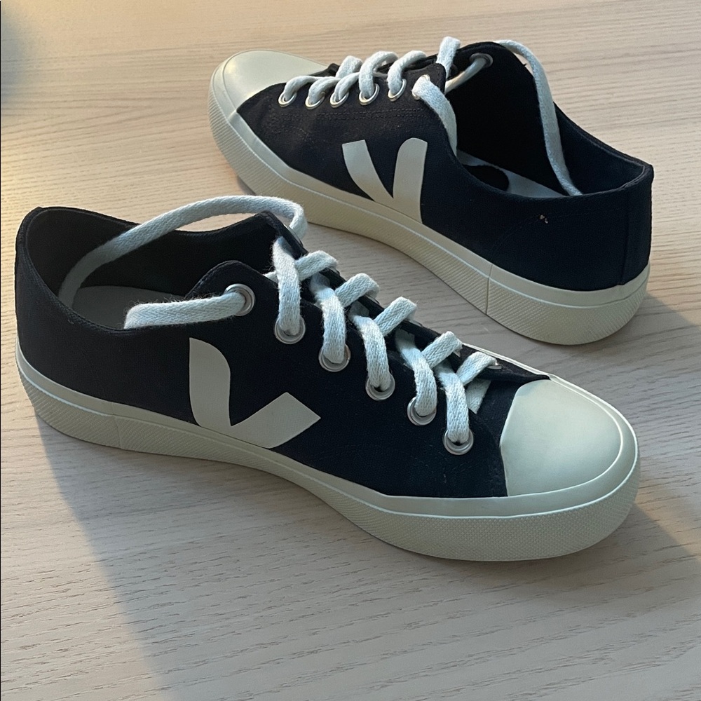 Veja Wata II Canvas Sneakers